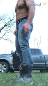 Straightcountrymuscle - Bare feet and blue jeans