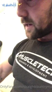 Straightcountrymuscle - Anyone use bitcoin