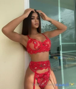 Littlesassha_xx - I m hornyy plz helppp