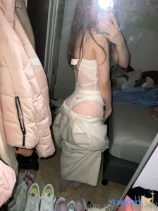 Emmi-hill - Beach Day