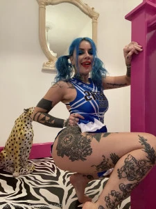 Katsandcrows - want in DM me on katsandcrowsxxx