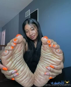 Vxxenn - Stroke while you re under mommy s big feet