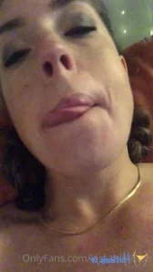 Kissabletoess - I am going white on wednesday who is excited