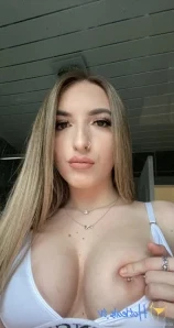 Sweetandspiceox - Spreading my holes