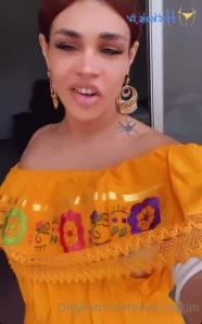 Eva_maxim - Horny for you come play with me in the DMs