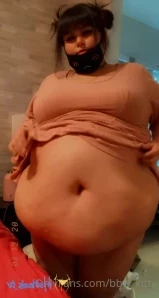 Bbw_kitty - jiggly belly