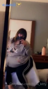 Bbw_kitty - watch me squish this fat belly