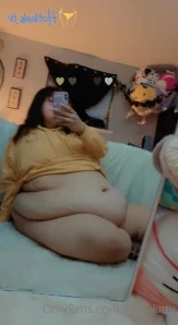 Bbw_kitty - Don t you love the way my belly spills over my thighs