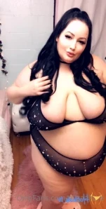 Elizaallure - Making my sweet fat pussy squirt