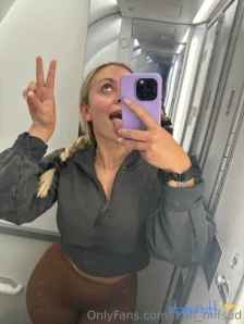 Leah_mifsud - Who s up