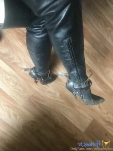 Jenbaileyxxx - Sneak peek in the dressing room Opaque stockings six