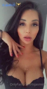 Tsjasmine - Hot woman