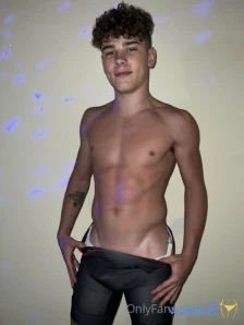 Opash - Who want to help me shower after the gym