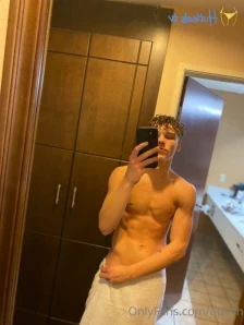 Opash - Make sure you guys are checking your DMs before wanking it I
