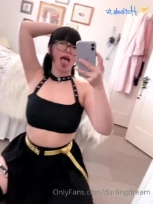 Darlingdream - Oh my god this is my first POV I m sorry if I m bad at