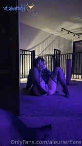 Aleurierflare - i d love to feel you kissing every inch of my body