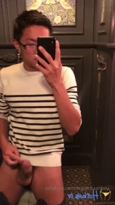 Raydexterxxx - I love a nice restroom at a fancy restaurant