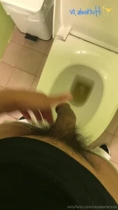 Raydexterxxx - It s grey and cloudy outside but at least it s still