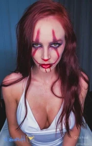 Qirarosefree - Had to do some spicy content in this costume of course