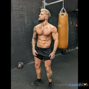 Fitscottflex - Whole lot of arse and dick for you what do you enjoy