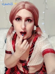 Princesspetal - Who doesn t love my creepy doll wink