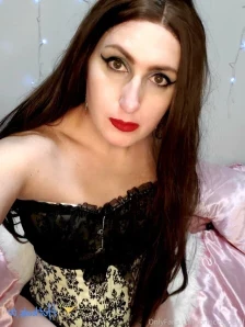 Princesspetal - On my knees and ready to cheer or whatever you need me