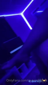 Queenkayxox - I would like you to bury your face in between these