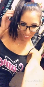 Officialdavafoxx - This belly speeds me up It doesn t slow me down