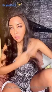 Ladyboyshasha - I used to work in karaoke bar long times ago maybe I
