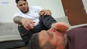 Latinmenfeet - BONDAGE The Factory Operator Omar s Feet Sniffed