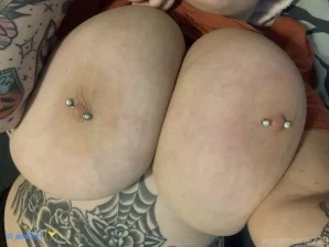 Amarie229 - Who wants to see me use it
