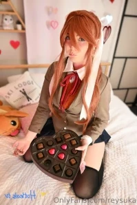 Reysuka - think you could take some much better pics of me i can be