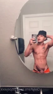 Popeyexx - Me pongo bellaco en el gym y me la jalo