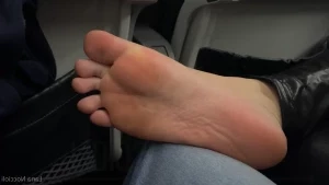 Lananoccioli - Start in my big toe coming down slowly and finish where