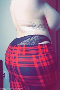 Thecurvyprince - All wet and clean after my shower Please just grab my