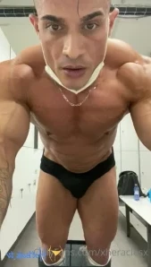Xheraclesx - which prefer Cual prefieres part 3