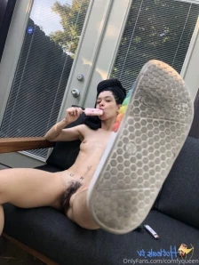 Comfyqueen - Squish da bb