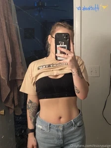 Itsizzypaige - My mirror definitely needs a wipe down but I liked this