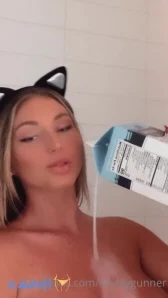 Kayleygunner - Time to start getting ready for the day