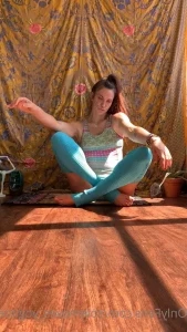 Solemoves_yogitoes - For all you slobbery foot worship lovers Mmm Muah