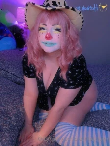 Creamieclown - 20pc Kitty Clown Girl Nude Photoset Being a cute cat is