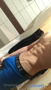 Hot-brit-gay-guy - MUST WATCH 1 vid 2 vid 3 vid 13mins Of me wanking