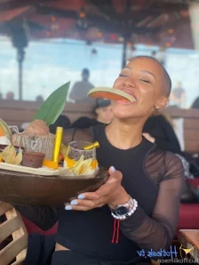 Noemilkofficial - Im looking for a virtual boyfriend who takes care of