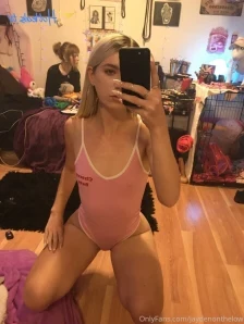 Jaydenonthelow - Would anyone on here like to fuck me with a group of