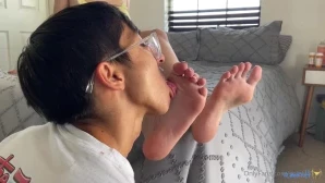 Solelydawn - I ll make you cum to my sweaty feet