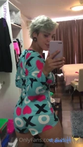 Fluffyhelga - yummy booty and feet for you