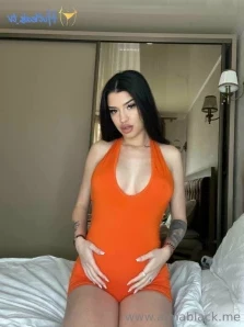 Almablack - Baby Im online and horny Send me a DM and let s sext baby