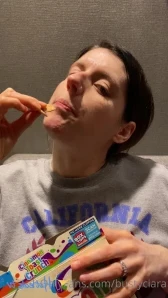 Bustyciara - I just want you to stroke it to my body