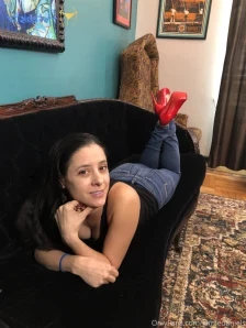 Jamiedaniels - A Little subway shoe tease