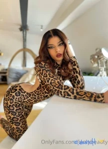 Lemybeauty - BTS of my photoshoot Do you like my dress